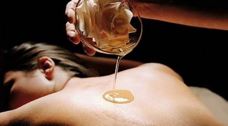 AROMA OIL RELAXATION MASSAGE